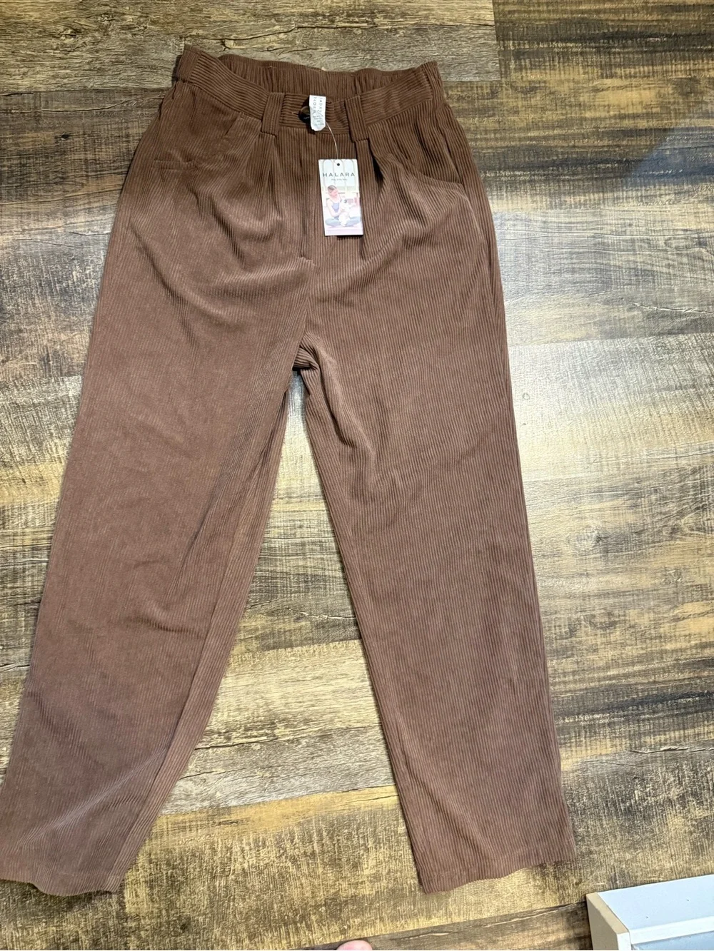 HALARA Wide-Leg Corduroy Pants in Brown